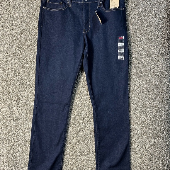 NWT women’s Levi’s 314 shaping straight jeans SZ 16 - Picture 5 of 8